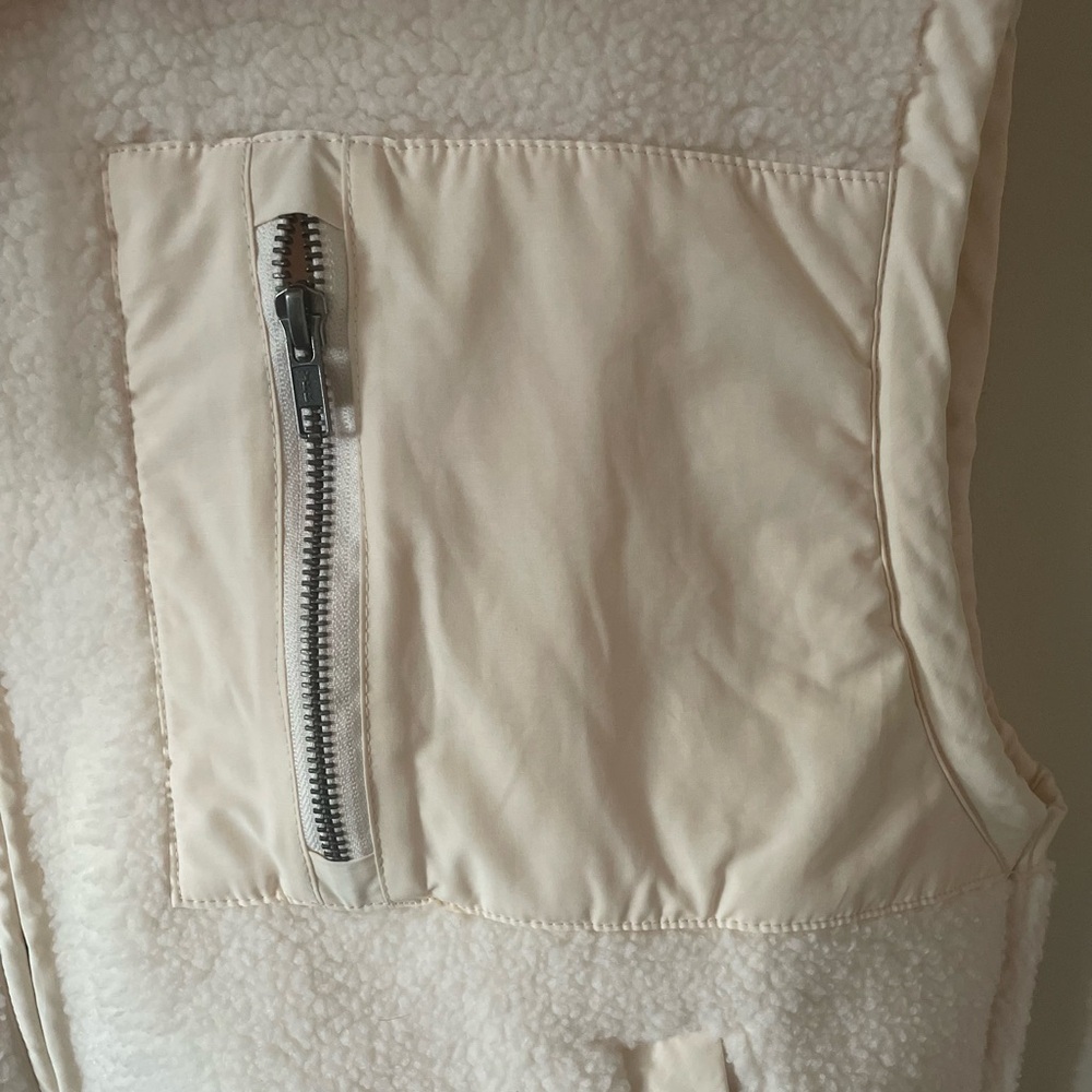 Natural Reflections White Fleece Vest - Picture 4 of 7